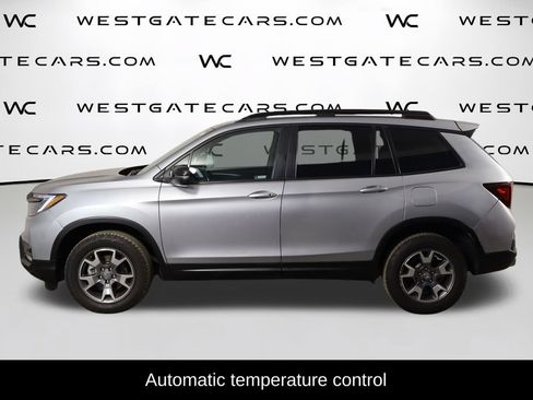 Used 2023 Honda Passport TrailSport image 5