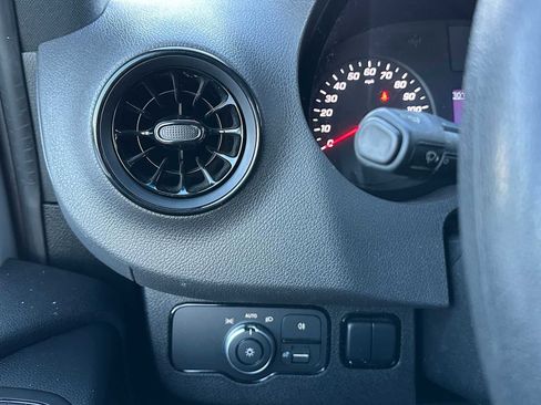 Used 2023 Mercedes-Benz Sprinter 2500 image 32