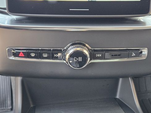 Certified 2026 Volvo XC90 B6 Plus w/ Protection Package Premier AWD/4WD image 17