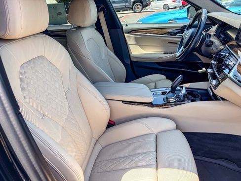 Used 2021 BMW 530i xDrive w/ Premium Package AWD/4WD image 15