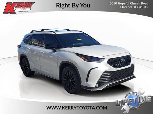 Certified 2026 Toyota Highlander XSE AWD/4WD image 1