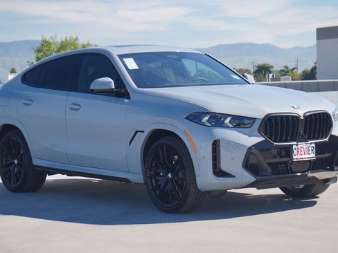 New 2026 BMW X6 xDrive40i w/ Climate Comfort Package image 3