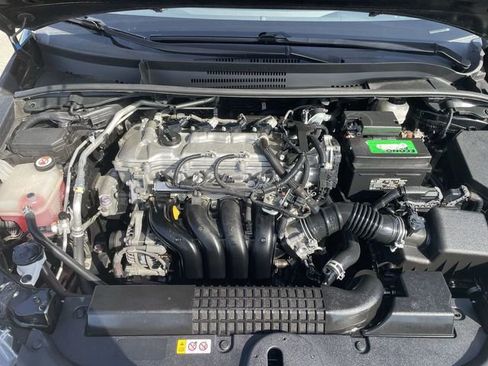 Used 2020 Toyota Corolla LE image 27