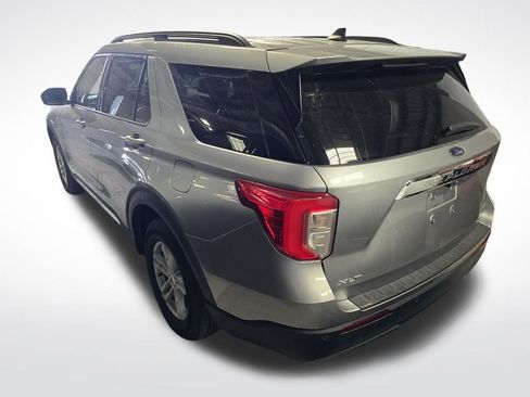 Used 2024 Ford Explorer XLT w/ Equipment Group 202A image 6