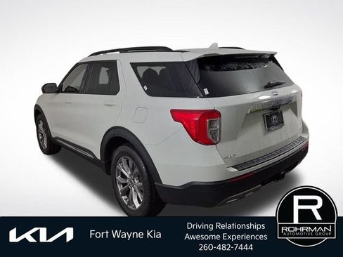 Used 2022 Ford Explorer XLT w/ Equipment Group 202A AWD/4WD image 10