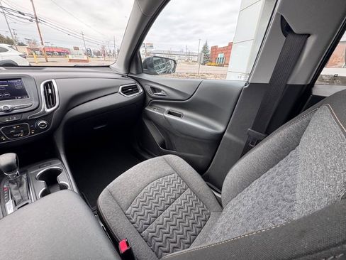 Used 2024 Chevrolet Equinox LT image 28