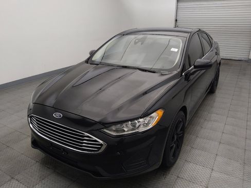 Used 2020 Ford Fusion SE FWD image 15