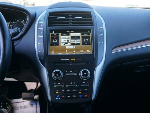 Used 2017 Lincoln MKC Reserve w/ Lincoln MKC Climate Package image 11