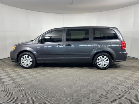 Used 2017 Dodge Grand Caravan SE w/ Power Window Group image 2