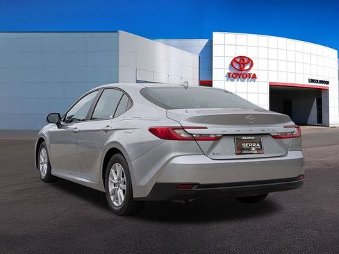 Used 2025 Toyota Camry LE FWD image 12