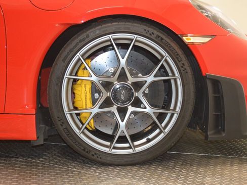 Certified 2024 Porsche 718 Cayman GT4 RS RWD image 16