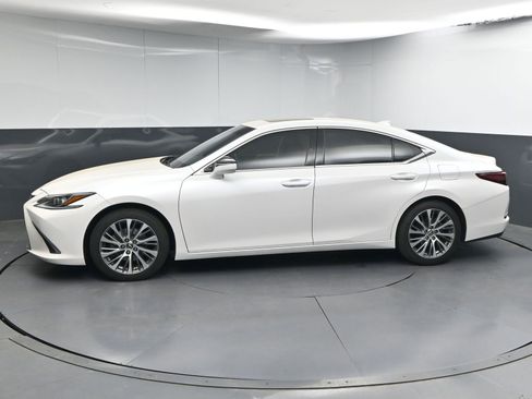 Used 2020 Lexus ES 350 w/ Premium Package image 4