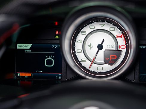 Used 2019 Ferrari 812 Superfast RWD image 47
