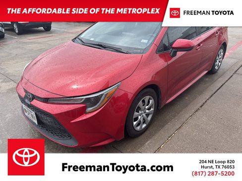 Used 2020 Toyota Corolla LE FWD image 1
