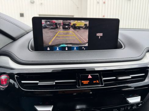 Used 2024 Acura MDX SH-AWD w/ Technology Package image 21