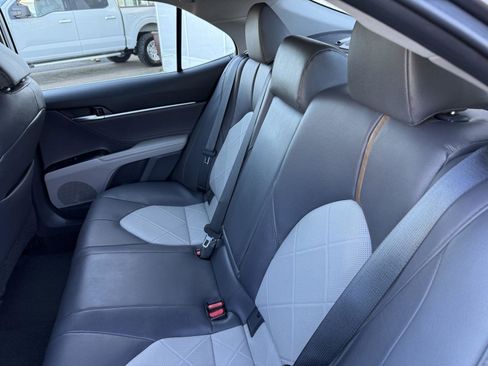 Used 2018 Toyota Camry XLE w/ Audio Package image 12