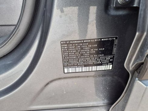 Used 2019 Volkswagen Tiguan S FWD image 33