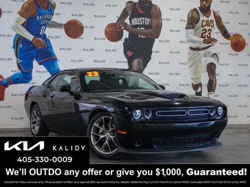 Used 2023 Dodge Challenger GT RWD image 1