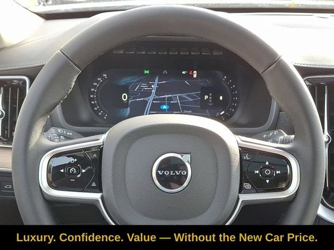 Used 2026 Volvo XC90 B6 Plus w/ Protection Package Premier AWD/4WD image 13