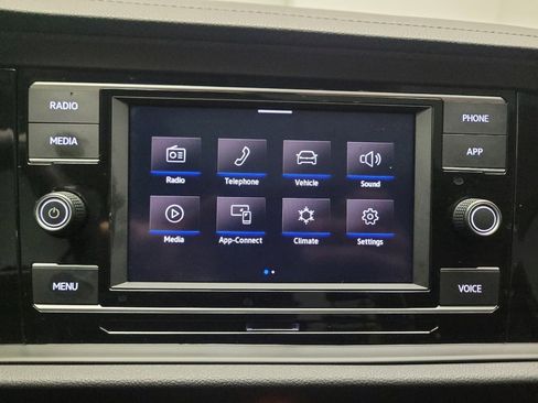 Used 2021 Volkswagen Jetta SE image 25