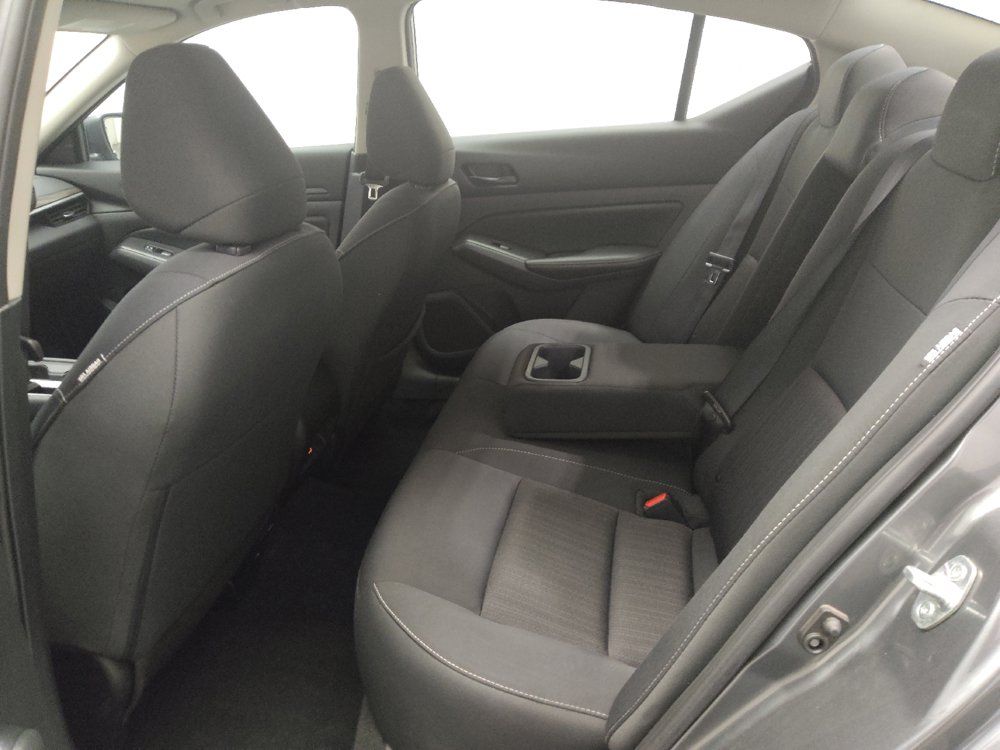 Used 2025 Nissan Altima 2.5 SV FWD image 18