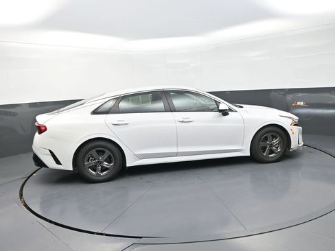 Used 2023 Kia K5 LXS image 12