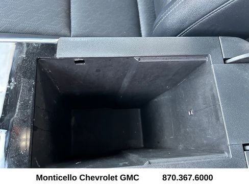 Used 2025 Chevrolet Equinox LT w/ Convenience Package II image 29