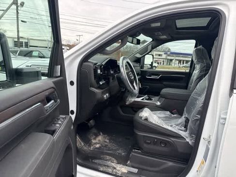 New 2026 GMC Sierra 2500 SLT w/ SLT Premium Package image 18