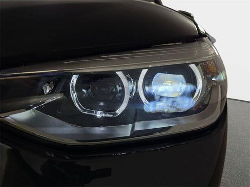 Used 2019 BMW X4 xDrive30i w/ Premium Package image 36