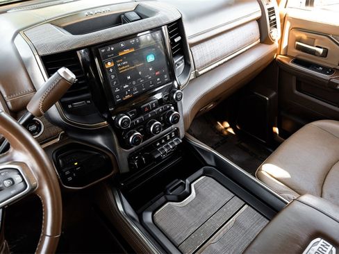 Used 2023 RAM 2500 Limited image 23