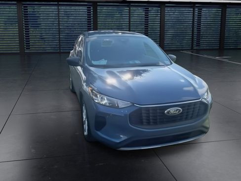 Used 2023 Ford Escape Active w/ Tech Pack #1 image 3