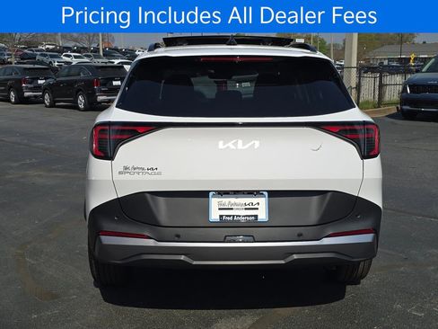 New 2026 Kia Sportage EX FWD image 4