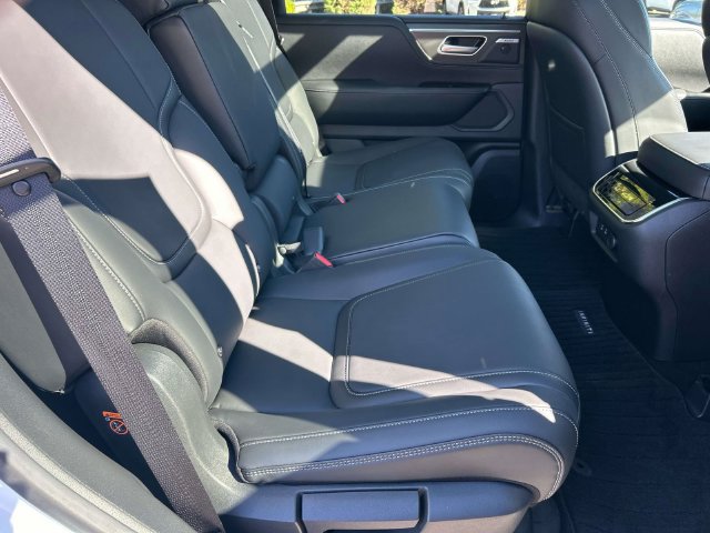 Certified 2026 INFINITI QX80 Pure w/ Cargo Package AWD/4WD image 23