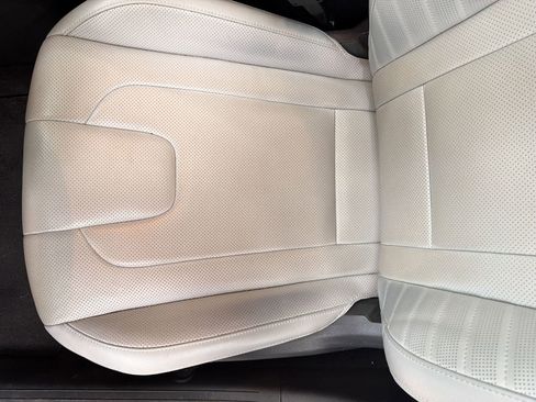 Used 2023 Hyundai Elantra Limited image 15