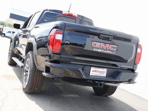 New 2025 GMC Canyon Denali image 4