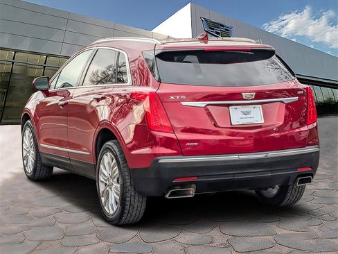 Used 2019 Cadillac XT5 Premium Luxury image 2