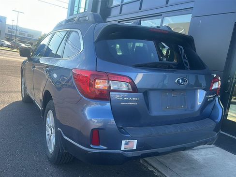 Used 2016 Subaru Outback 2.5i Premium AWD/4WD image 11