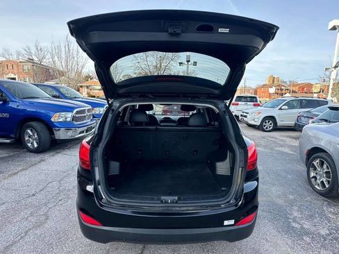 Used 2012 Hyundai Tucson GLS image 8