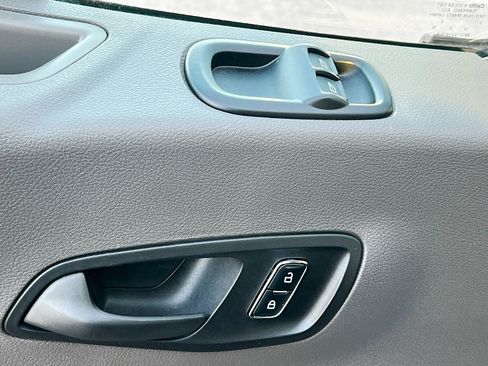 Used 2025 Ford Transit 350 XLT image 15