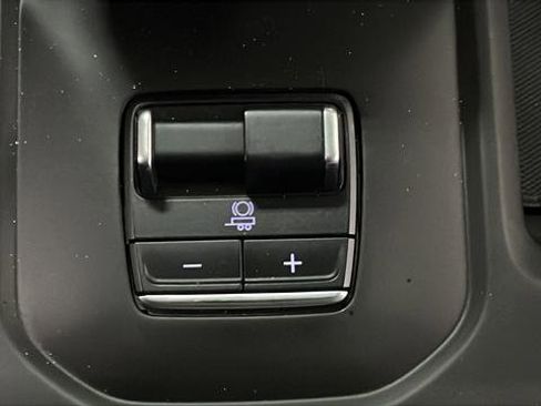 Used 2022 GMC Sierra 1500 AT4 w/ AT4 Premium Package image 22