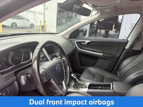 Used 2016 Volvo XC60 T6 w/ Proximity Package AWD/4WD image 32
