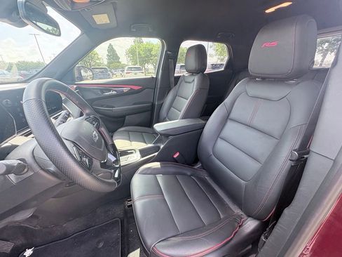 Used 2025 Chevrolet TrailBlazer RS w/ Convenience Package AWD/4WD image 6