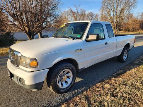 Used 2009 Ford Ranger XLT image 2