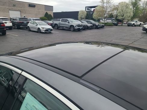 Used 2017 Mercedes-Benz C 300 4MATIC Sedan image 12