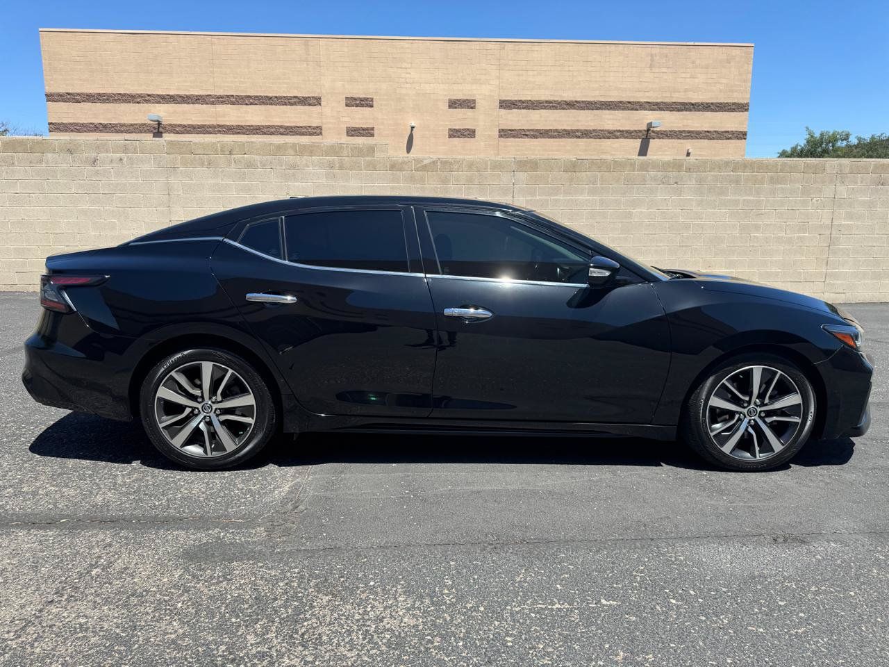 Used 2019 Nissan Maxima 3.5 SL w/ Floor Mat Group FWD image 10