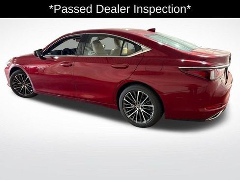 Used 2025 Lexus ES 350 w/ Premium Package FWD image 2