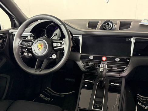 New 2026 Porsche Macan image 22