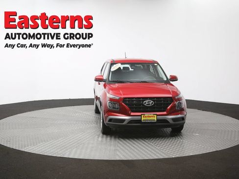 Used 2025 Hyundai Venue SE FWD image 50
