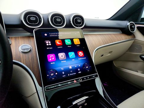 Used 2025 Mercedes-Benz C 300 Sedan image 19