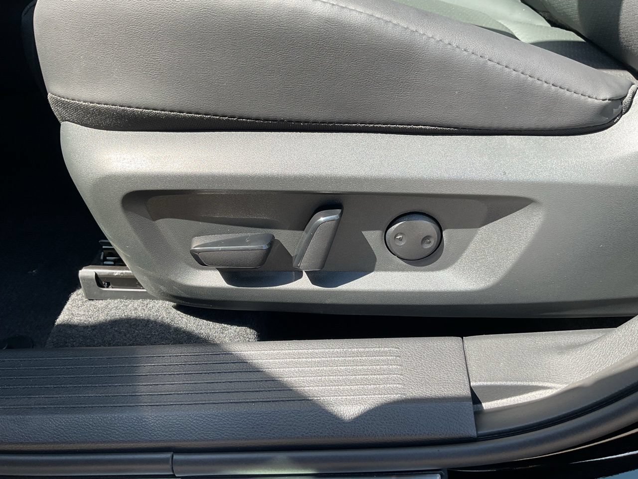 New 2026 Nissan Rogue Dark Armor FWD image 9